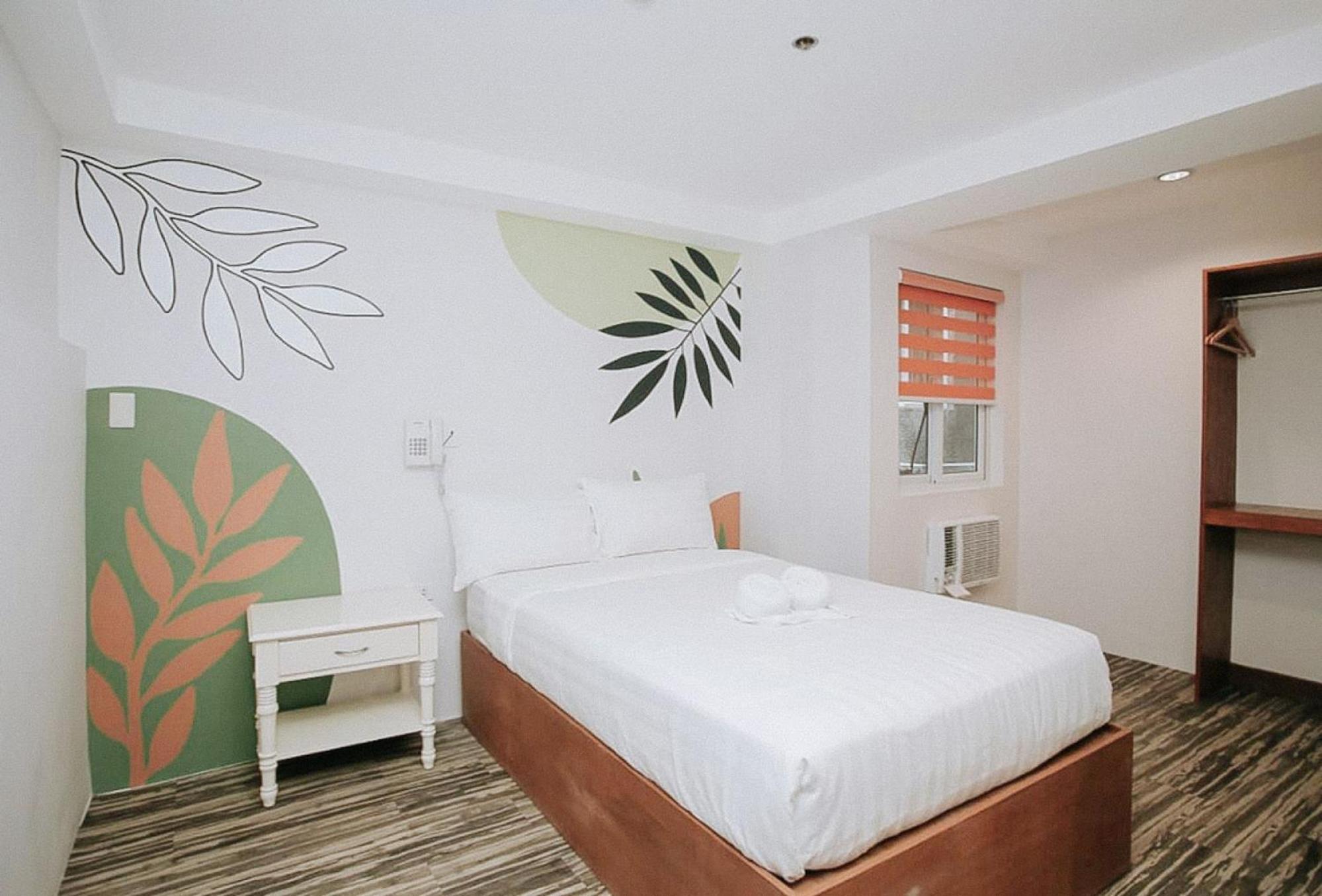 Lea Robert Hotel Angeles Pampanga By Reddoorz Exterior photo